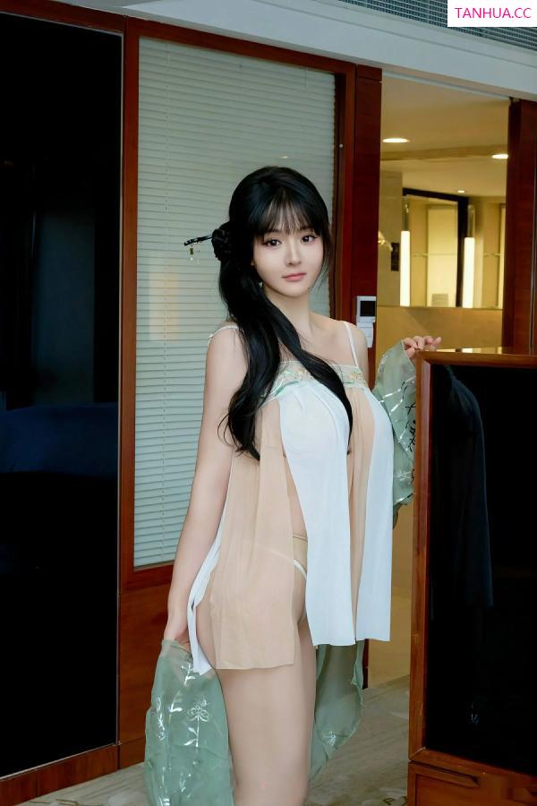   [XiuRen]高清写真图 2025.09.28 No.10818 沈南汐RuRu 古风服饰第25张图片